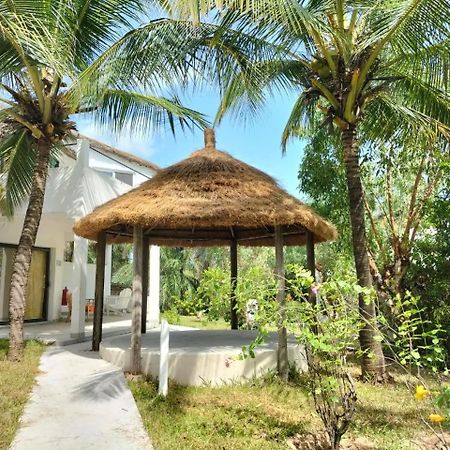 Les Hibiscus Sur Mer Kabrousse エクステリア 写真